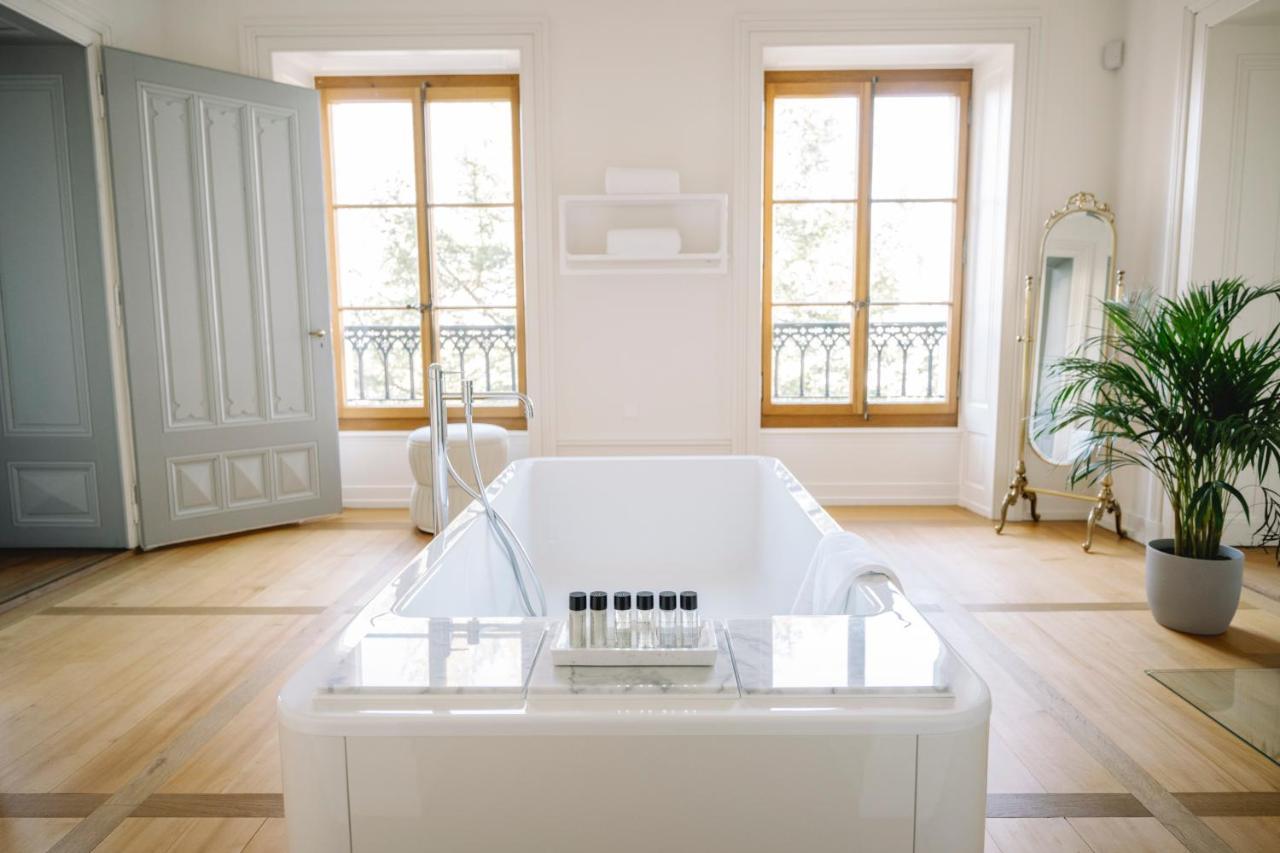 וואי Chateau De L'Aile- Boutique Suites מראה חיצוני תמונה