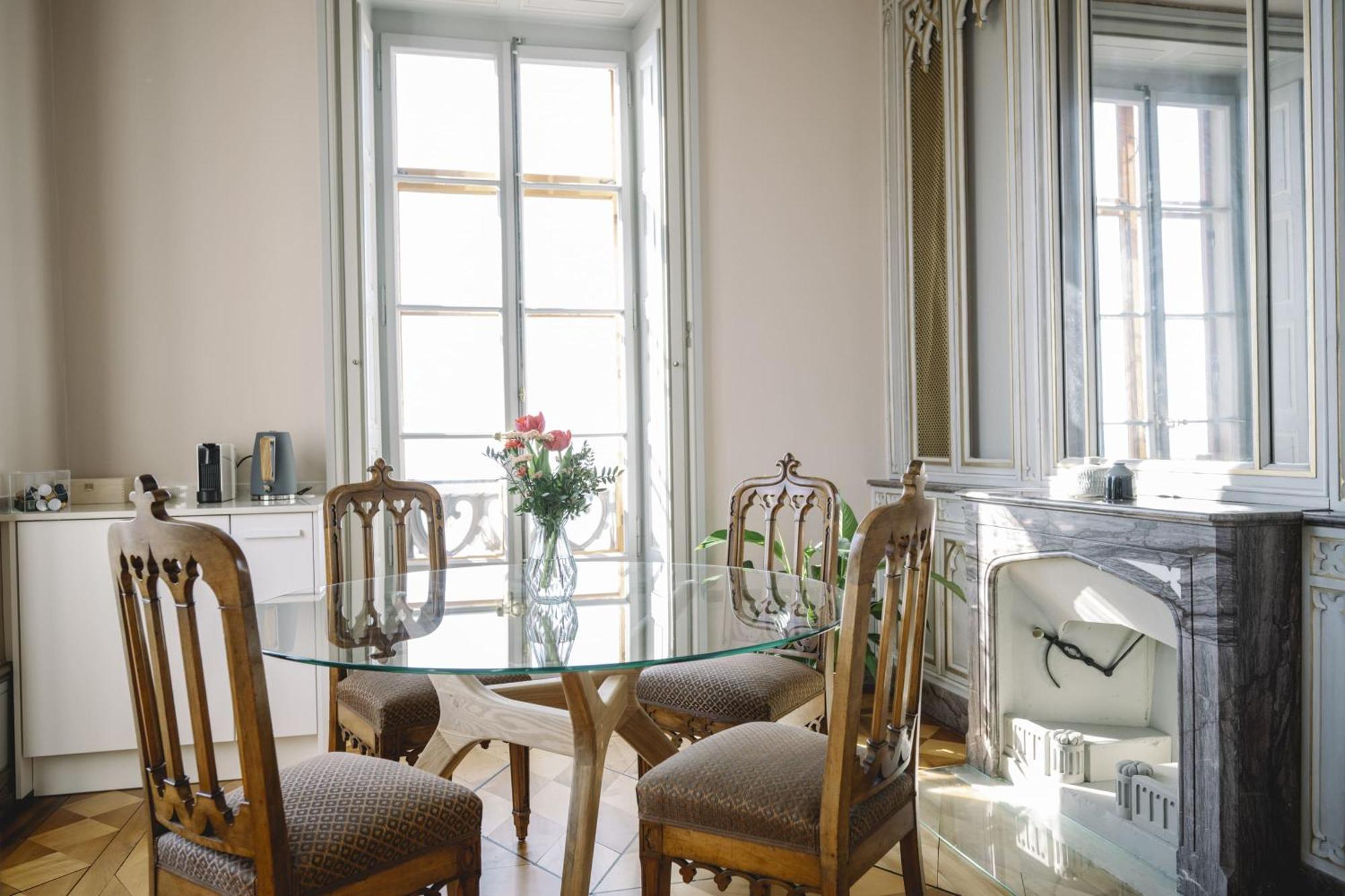 וואי Chateau De L'Aile- Boutique Suites מראה חיצוני תמונה